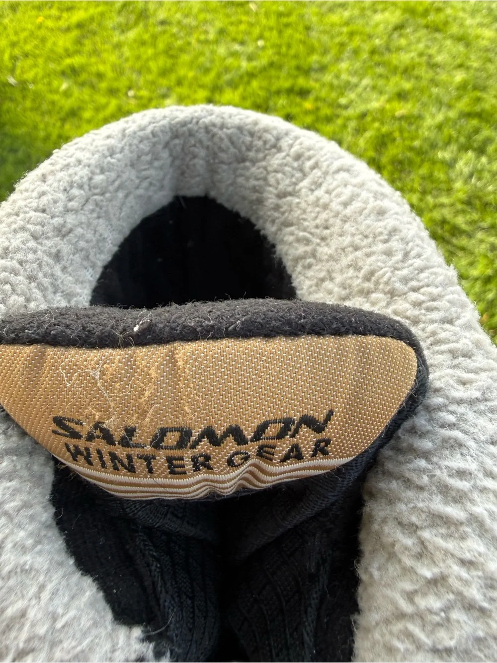 Salomon Women’s Winter 7.5 Winter Gear Boots Vintage Water Resistant Snow Boots.